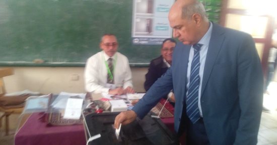 صور.. مدير أمن كفر الشيخ يتفقد اللجان ورئيس الجامعة ووكيل الصحة يصوتان