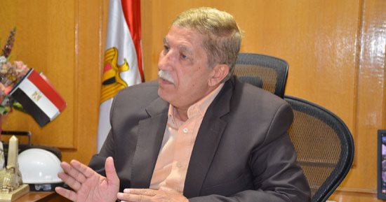 محافظ الإسماعيلية يناقش جاهزية الصوامع لبدء موسم حصاد وتوريد القمح