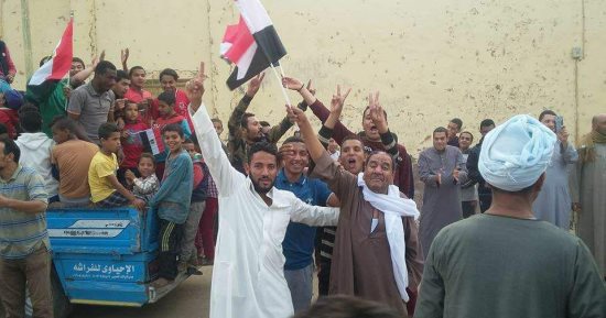 قارئ يشارك بصور إدلاء الناخبين بأصواتهم فى انتخابات الرئاسة بسوهاج
