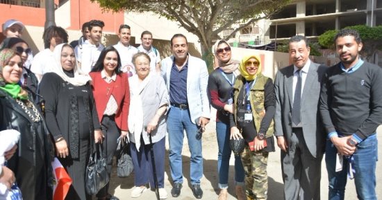 صور.. شباب ونواب "مستقبل وطن" يحشدون المواطنين للانتخابات ببورسعيد