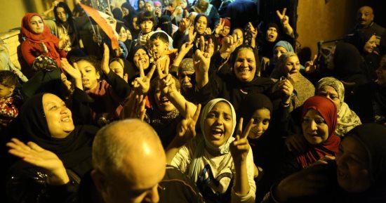 فيديو.. زحام على لجان الحسانية بالقاهرة قبل إغلاقها فى اليوم الأول للانتخابات