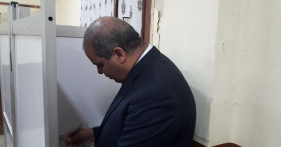 رئيس جامعة الأزهر يدلي بصوته في الانتخابات الرئاسية  ويؤكد  واجب وطنى نحو مسيرة البناء والتنمية