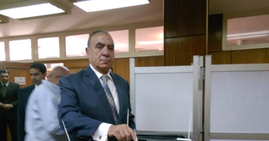 وزير التنمية المحلية: المصريون يكتبون تاريخا جديدا اليوم