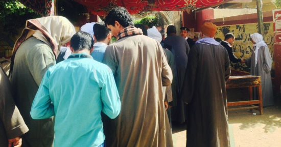 صور.. احتشاد الناخبين على لجان دائرة منشأة القناطر للتصويت بانتخابات الرئاسة