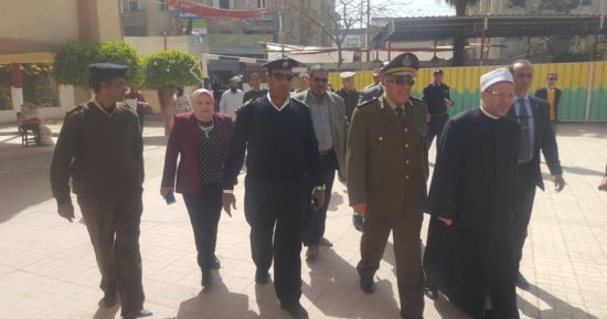 مفتى الجمهورية يدلى بصوته فى الانتخابات الرئاسية بمسقط رأسه بالبحيرة