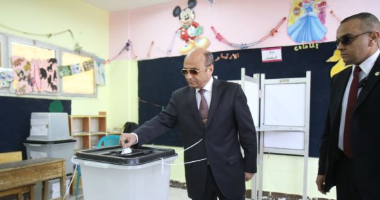 فيديو..وزير شئون البرلمان بعد الإدلاء بصوته: الانتخابات هتفرح الشعب وسيجنى ثمارها
