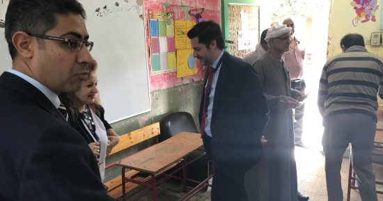 مسؤول الشؤون السياسية فى سفارة إسبانيا يشيد بانتخابات الرئاسة (صور)