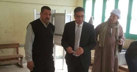 النائب هشام مجدى يصوت بانتخابات الرئاسة فى قرية بهيشين ببنى سويف