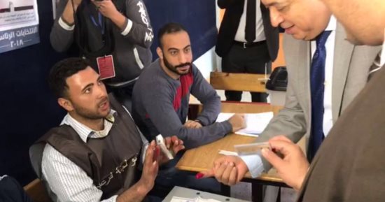 وزير الصحة يدلى بصوته فى انتخابات الرئاسة بالتجمع الأول