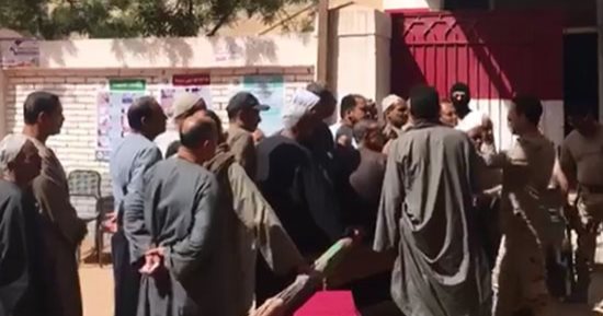 طوابير حاشدة ورقص وغناء وزغاريد فى عابدين احتفالا بماراثون الانتخابات
