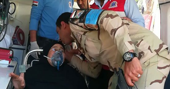 صور.. إسعاف دمياط تنقل مسنة من منزلها إلى اللجنة الانتخابية للإدلاء بصوتها 