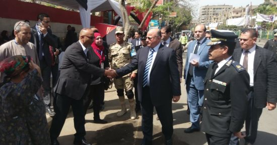 صور.. مدير أمن القاهرة: تذليل كافة العقبات لتمكين المواطنين الإدلاء بأصواتهم