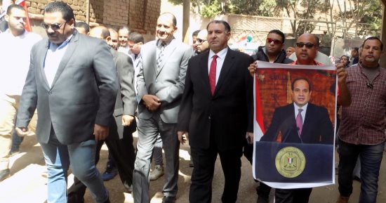 صور.. الإعلامى محمد فودة يدلى بصوته فى زفتى