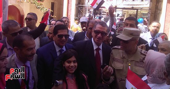 صور.. محافظ كفر الشيخ: الإقبال  على اللجان الانتخابية جيد