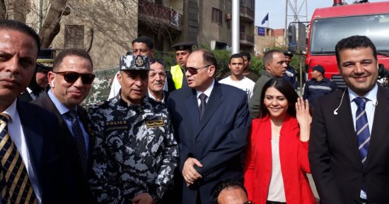 صور.. مدير أمن الجيزة يتفقد المقرات الانتخابية ويلتقى بالناخبين
