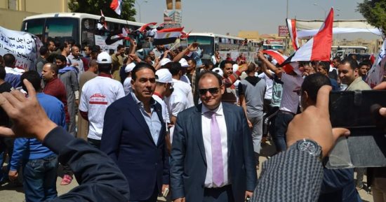 النائبان أيمن أبوالعلا وأحمد سمير ينظمان مسيرة بـ6 أكتوبر للحث على المشاركة