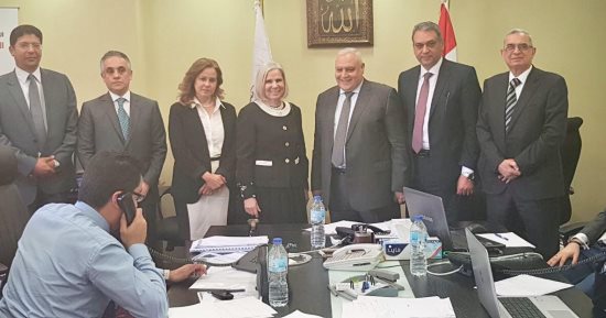 صور.. السفيرة هيفاء أبو غزالة تتفقد سير العملية الانتخابية