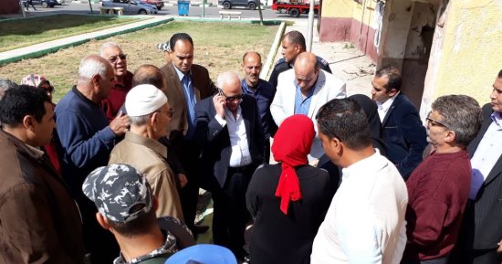 صور.. محافظ بورسعيد ووكيل التعليم يحثان المواطنين على المشاركة بالانتخابات
