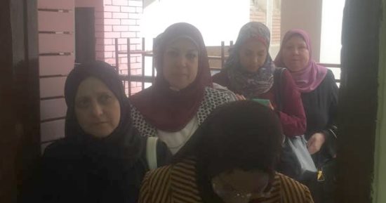 صور.. السيدات تتصدر المشهد الانتخابى فى حدائق الأهرام