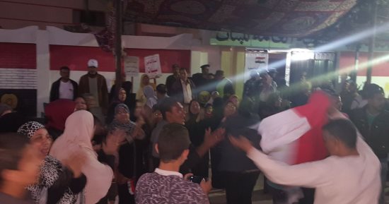 صور.. إقبال كثيف من المواطنين بالبحيرة على اللجان الانتخابية