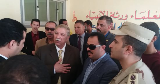 فيديو وصور.. محافظ الإسماعيلية يتفقد لجان الانتخابات الرئاسية