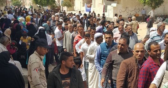 أهالى الزيتون يحفزون الناخبين للإدلاء بأصواتهم على أغنية "تسلم الأيادى"