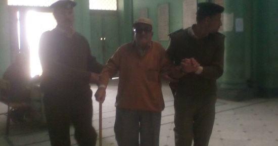 كبار السن والسيدات يتصدرون المشهد الانتخابى فى الساعات الأولى للانتخابات بالمنيا