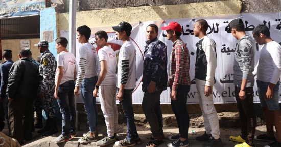 فيديو وصور.. شاهد احتفالات المصريين بالمشاركة فى انتخابات الرئاسة 