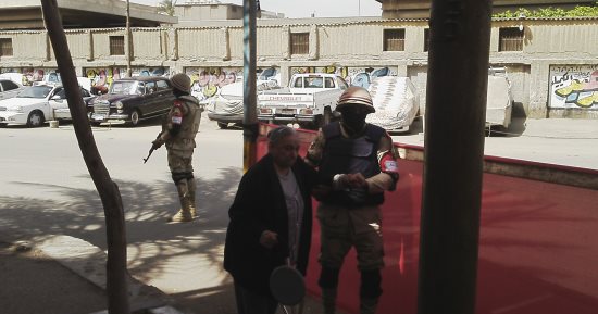 الناخبون من كبار السن فى انتخابات الرئاسة: "المشاركة واجب وطنى".. صور