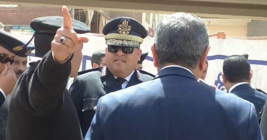 مساعد وزير الداخلية يتفقد الأوضاع الأمنية فى لجان البدرشين