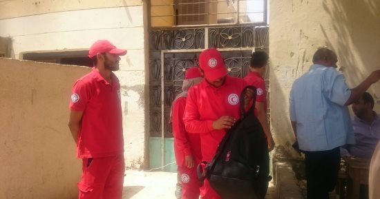 الهلال الأحمر ينشر فرقا طبية فى لجان الانتخابات الرئاسية بمحافظة أسوان