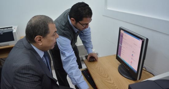 وزير القوى العاملة يتابع الانتخابات من غرفة عمليات الوزارة