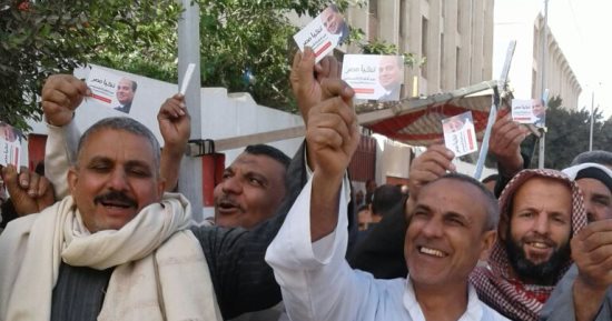صور.. توافد الناخبين على لجنة مدرسة أم القرى بقسم ثان الرمل فى الإسكندرية