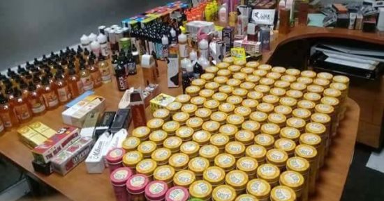 جمارك سفاجا تنجح فى إحباط تهريب طائرتى تجسس ومبيدات وأسمدة