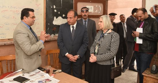 محافظ الإسكندرية والأمين العام المساعد لجامعة الدول يتفقدان اللجان الانتخابية