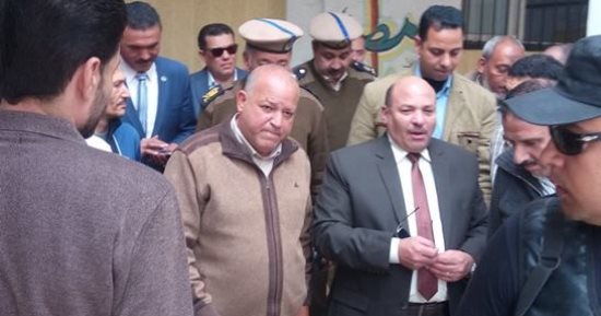 صور.. مدير أمن دمياط يتابع سير لجان الانتخابات الرئاسية بقرية السيالة 