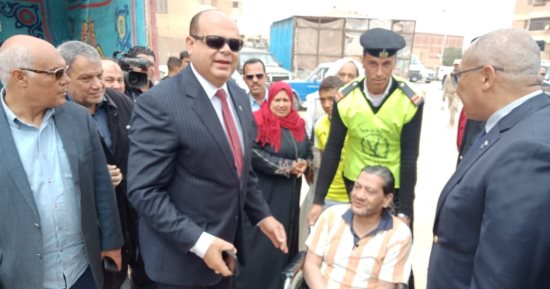 صور.. محافظ ومدير أمن مطروح يتفقدان سير العمل باللجان الانتخابية 