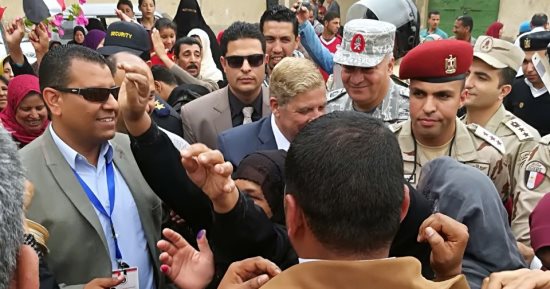 صور.. مساعد رئيس الأركان ومحافظ الإسماعيلية يتفقدان لجان انتخابات القصاصين