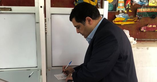 النائب أشرف رشاد بعد الإداء بصوته فى الإسكندرية: المشاركة واجب وطنى