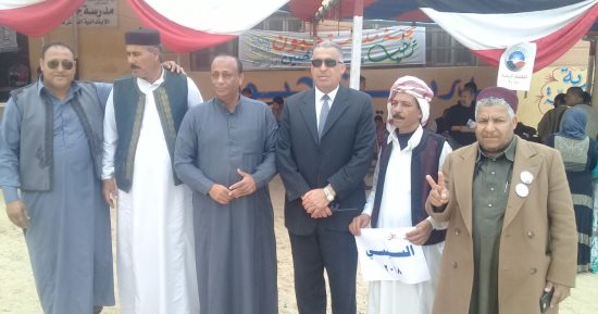 صور.. أهالى برج العرب غرب الإسكندرية يتوافدون على اللجان للإدلاء بأصواتهم