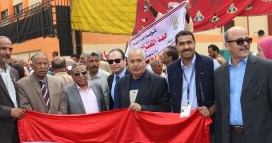 معلمو الجيزة ينظمون مسيرة حاشدة لعدد من لجان الانتخابات الرئاسية