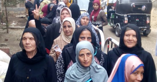 تزايد أعداد الناخبين بالعياط.. وقوات الأمن ينظمون طوابير السيدات