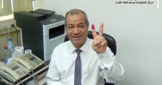 موظفو "معلومات الوزراء" يدلون بأصواتهم فى الانتخابات الرئاسية