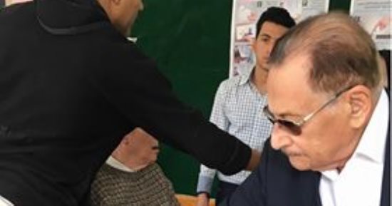 صور.. صفوت الشريف يدلى بصوته فى الانتخابات الرئاسية بالتجمع الخامس
