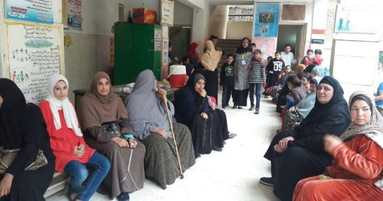 صور.. إقبال كبير من قبل الناخبين على لجان التصويت بانتخابات الرئاسة بالغربية