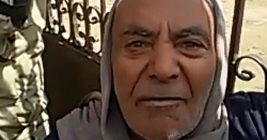 مسن من أمام لجنة ببنى سويف: "نزلت أنتخب عشان بلدى"