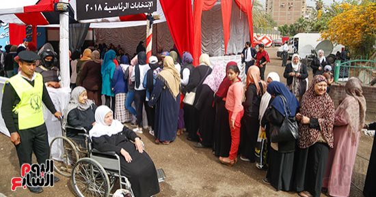 صور.. فى عام ذوى الاحتياجات.. كيف عبروا عن امتنانهم للسيسى فى الانتخابات؟ 
