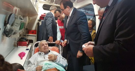 نقل مريض مصاب بالشلل فى سيارة إسعاف ليدلى بصوته فى الدقهلية