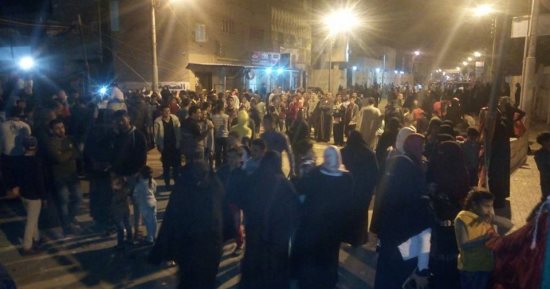 صور.. المئات من السيدات حول لجان الاقتراع بالبرلس