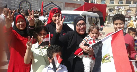 سامية زين العابدين تلحق برفيق حياتها الشهيد عادل رجائى بعد 4 سنوات من استشهاده.. ساهمت فى تأسيس حركات شعبية لمساندة الجيش والشرطة.. ولم يهدأ قلبها إلا بعد القصاص من قتلة زوجها.. وهذه أبرز مواقفها لفضح الإخوان
